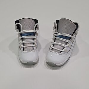 Nike Air Jordan Retro 11 Legend Blue Size 8c
